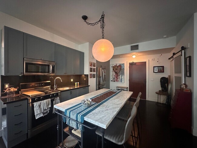 Foto del edificio - 460 S Spring St