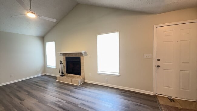 Building Photo - 1158 Hillock Crossing