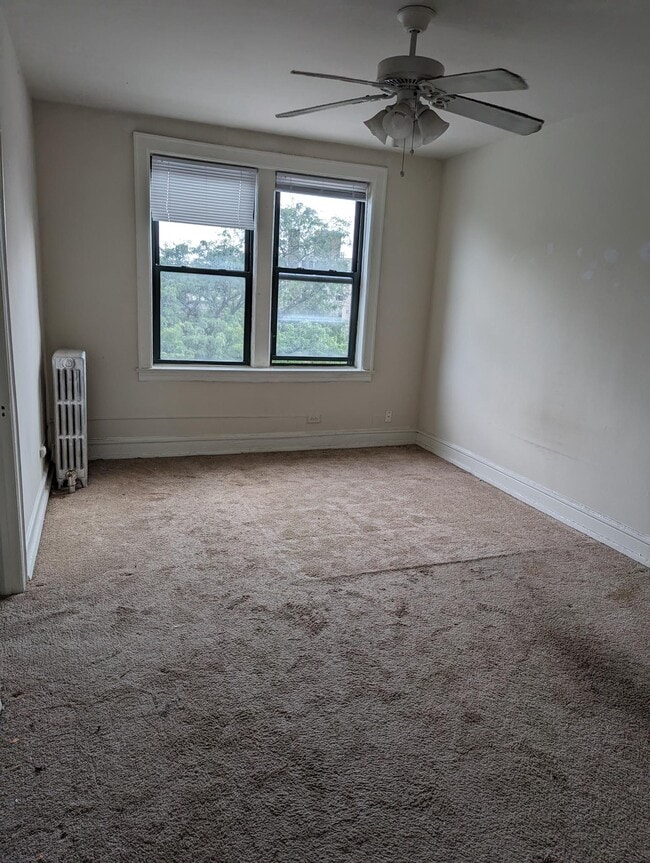 Foto del edificio - 4606 N. Hermitage