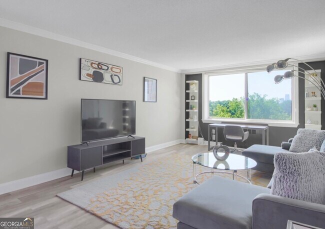 Foto del edificio - 2479 Peachtree Rd NE