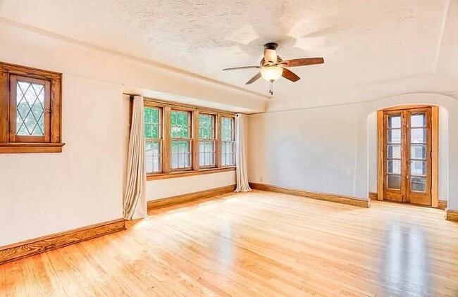 Foto del edificio - 533 N 63rd St