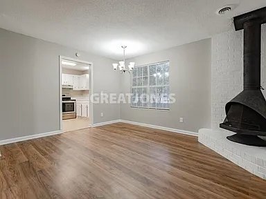 Foto del edificio - 421 Kingshead Ct