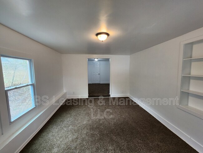 Foto del edificio - 23 Mason Dr