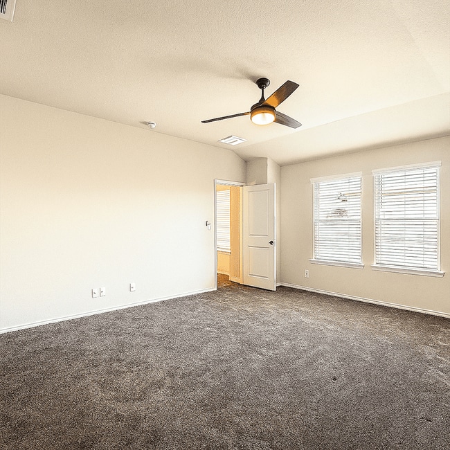 Building Photo - 10514 Egremont