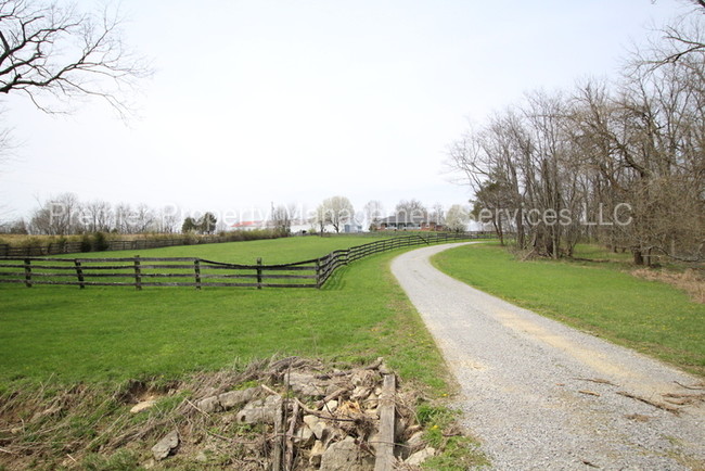 Building Photo - 3160 Todds Point Rd
