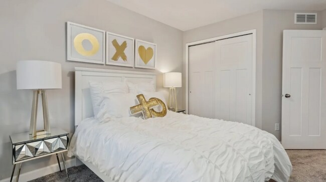 Foto del edificio - ? New Construction Townhome Available – Modern Living, Zero Hassle! ?