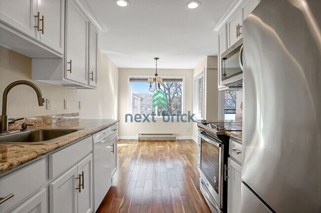 Building Photo - 2 BEDS & 2 BATH CONDO FOR RENT