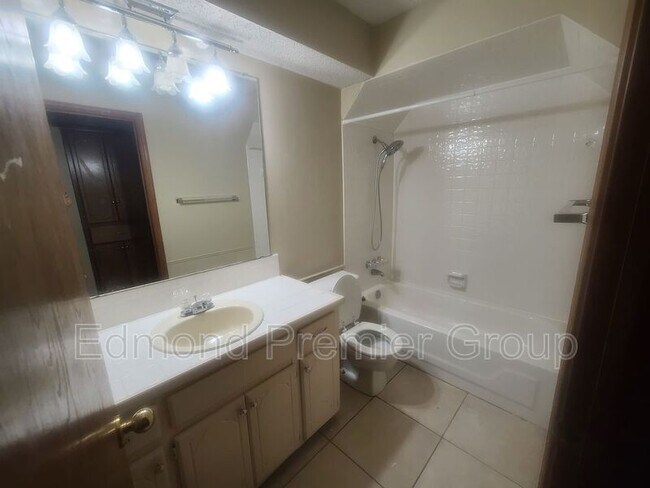 Foto del edificio - 1309 NW 184th St