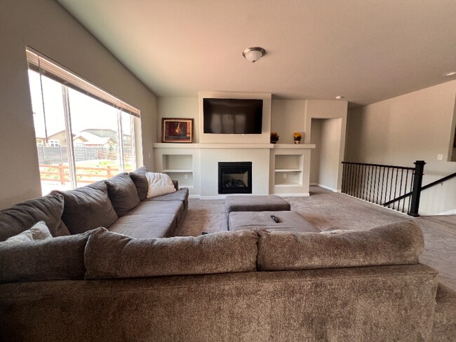 Building Photo - 3891 Ivy Hill Dr