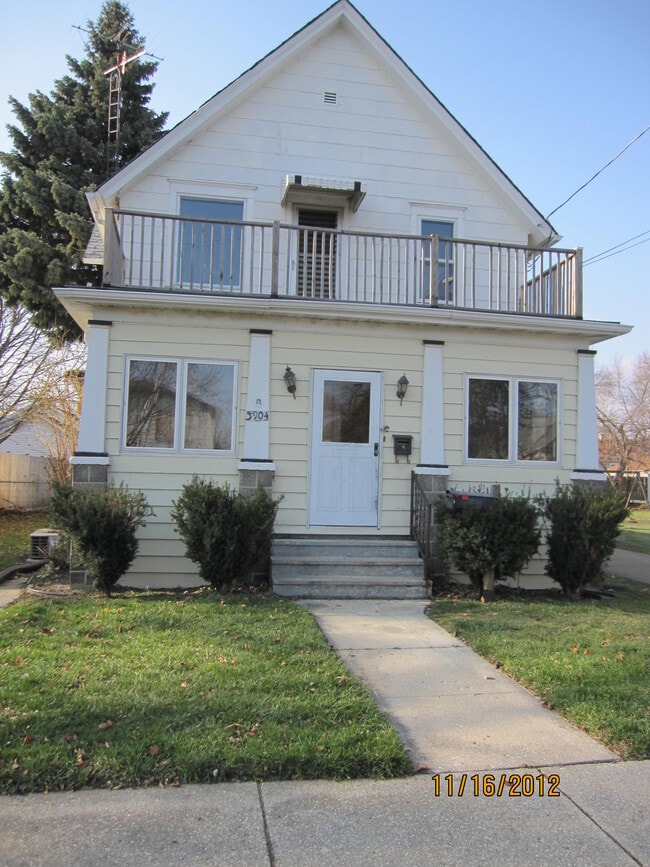 Building Photo - 3904 14th Ave