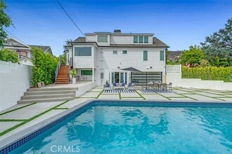 Building Photo - 430 W Kenneth Rd