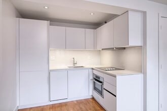 Building Photo - 25 Av des Pins O