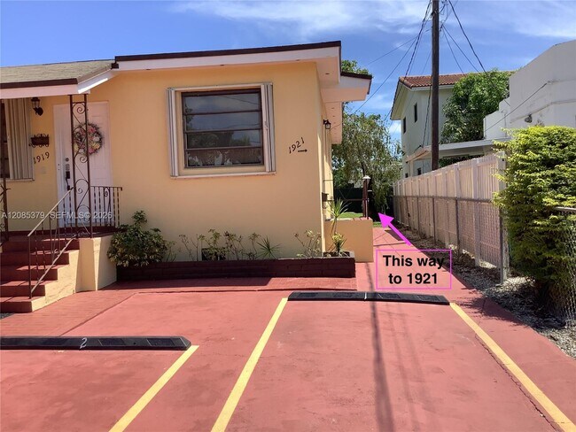 Foto del edificio - 1921 SW 17th Ct