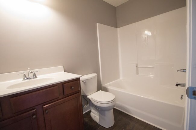 Foto del edificio - 509 Dennis Way