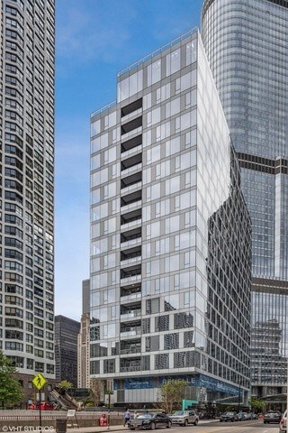 Foto principal - 403 N Wabash Ave