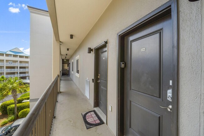 Foto del edificio - 732 Scenic Gulf Dr