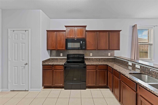 Building Photo - 5015 Alder Bend Ln