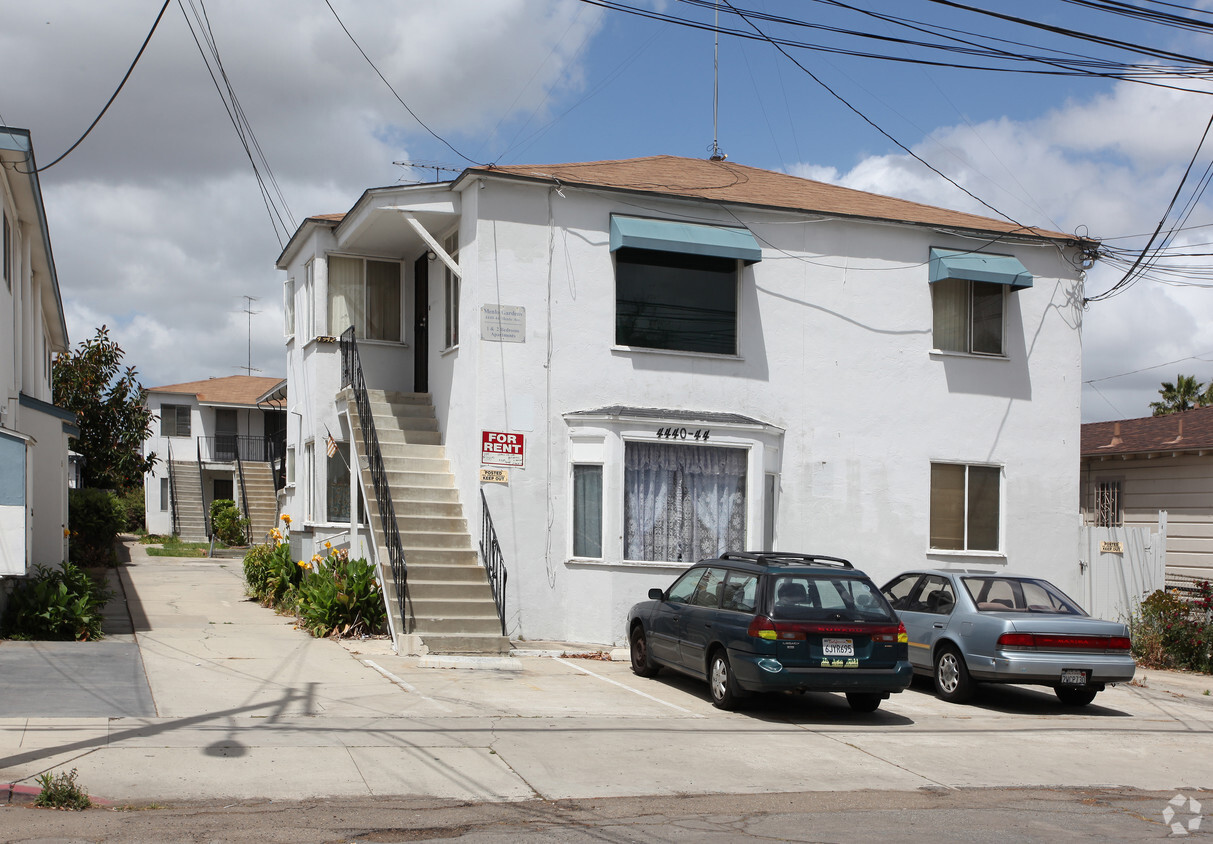 Primary Photo - 4440-4444 Menlo Ave
