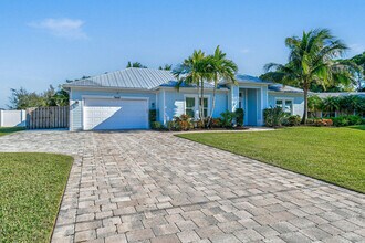 Building Photo - 2532 SE Jason Pl