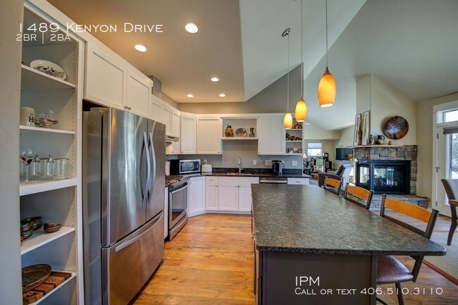 Foto del edificio - 1489 Kenyon Dr