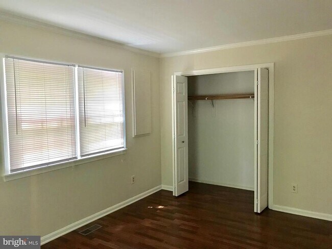 Foto del edificio - 9587 Gulleys Cove Ln