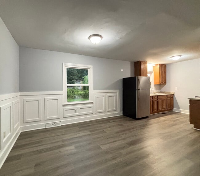 Foto del edificio - 1226 Montgomery Ave