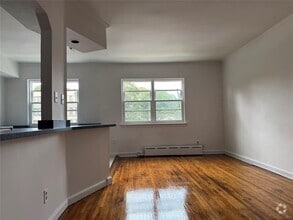 Building Photo - 78-01 164th St