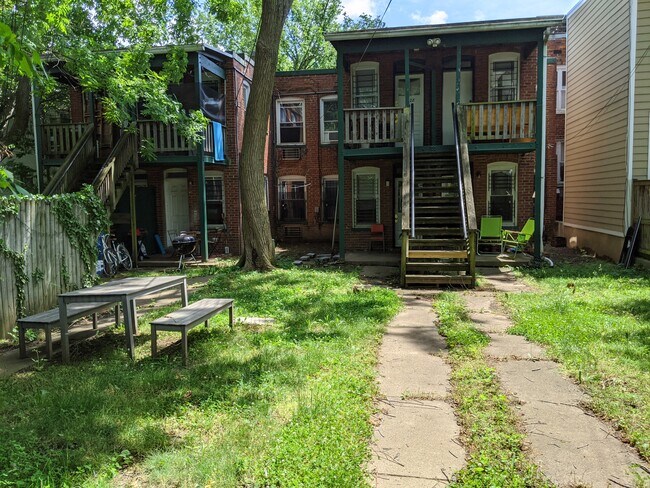 Building Photo - 1428 A St SE