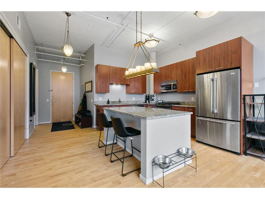 Primary Photo - 290 Market St