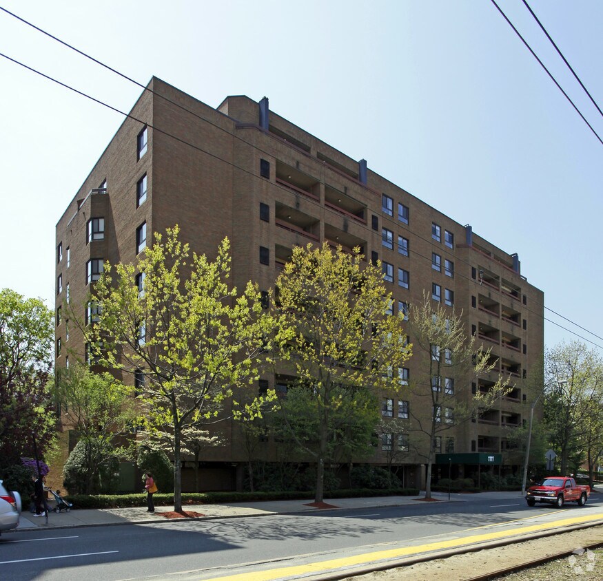Foto principal - Beacon Street Apartments, 1111