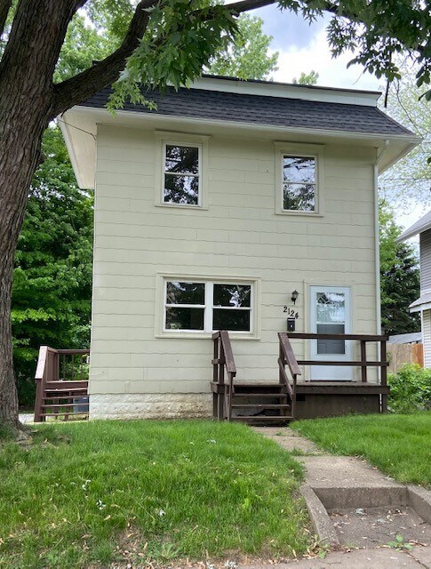 Primary Photo - 2124 17th St SW