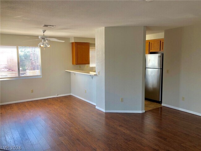 Building Photo - 6863 Tamarus St
