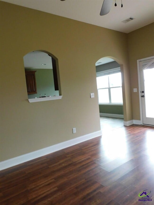 Building Photo - 202 Worchester Cir