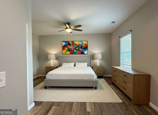 Building Photo - 30 E Kimble St