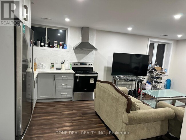 Building Photo - 115 Pondcliffe Dr