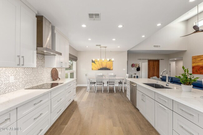 Foto del edificio - 5137 N 79th Pl