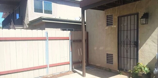 Foto del edificio - 823 10th St