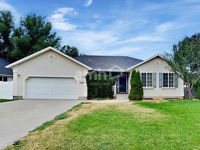 Building Photo - 10207 N Forest Creek Dr