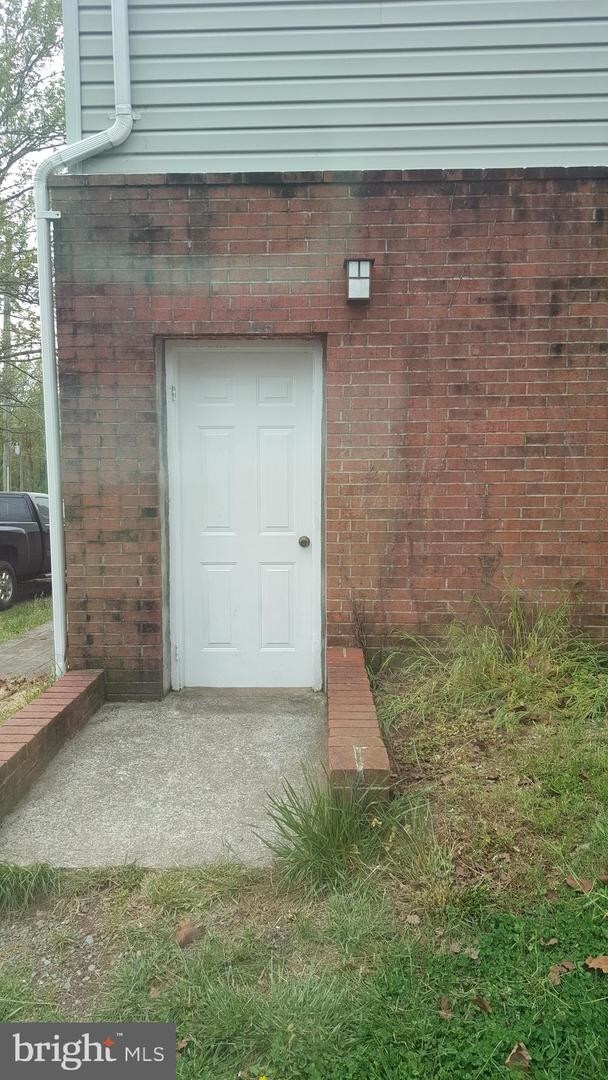 Building Photo - 18127 Old Valley Pike