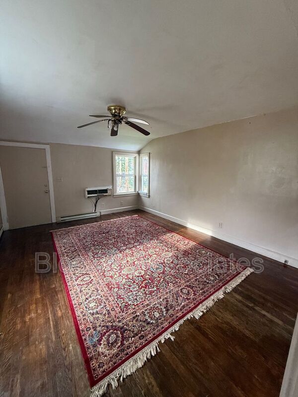 Foto del edificio - 1009 Albert Ave