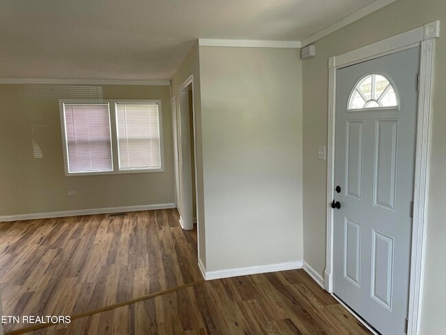 Building Photo - 440 W Outer Dr