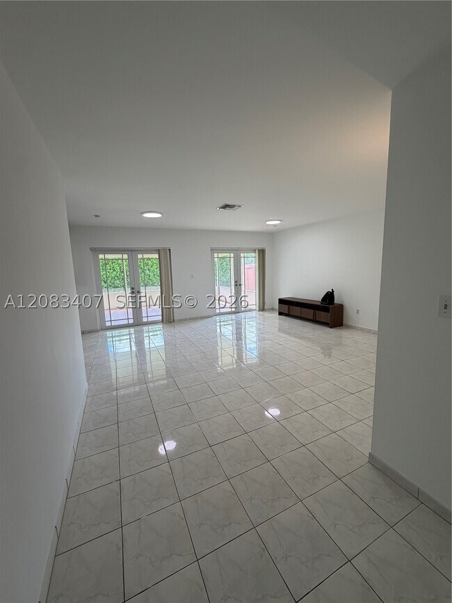 Foto del edificio - 1731 SW 103rd Ave