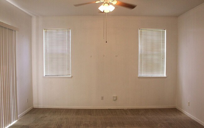 Foto del edificio - 771 Mountain Ash Way