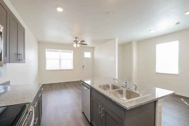 Foto del edificio - 13476 Oneida Ln