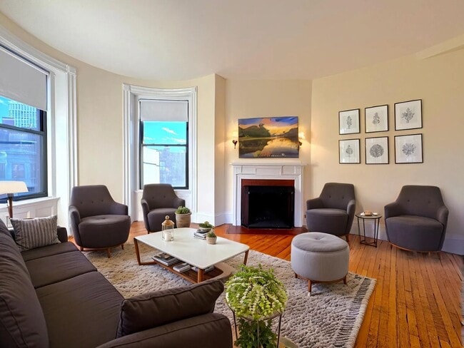 Building Photo - 510 Beacon St