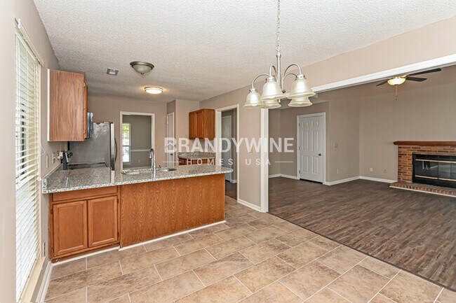 Building Photo - NEW Lower Rental Rate Leasing Special: Mar...