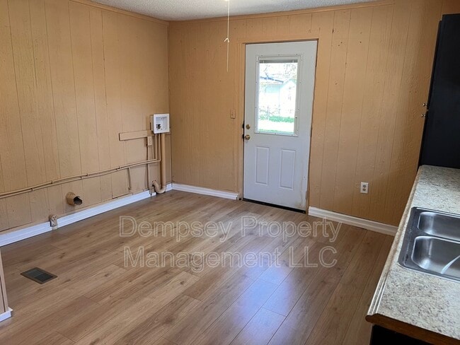 Foto del edificio - 711 36th Ave