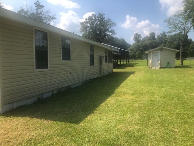 Building Photo - 2 Bedroom 1 Bath House
