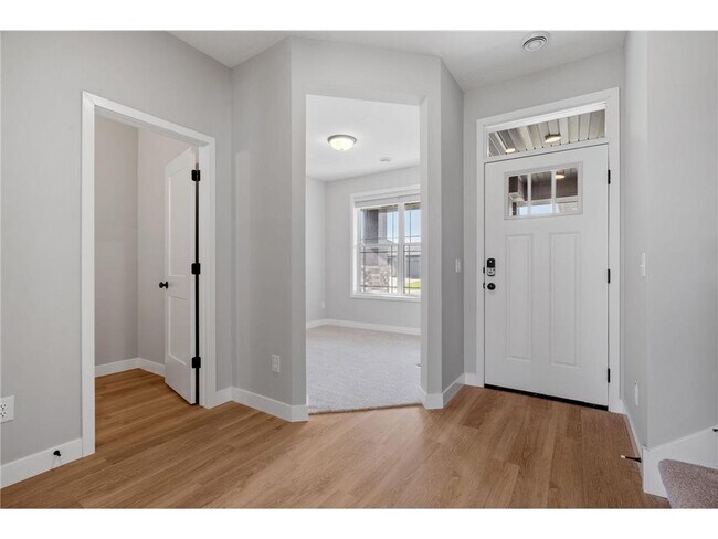 Building Photo - 5395 Robinwood Ct
