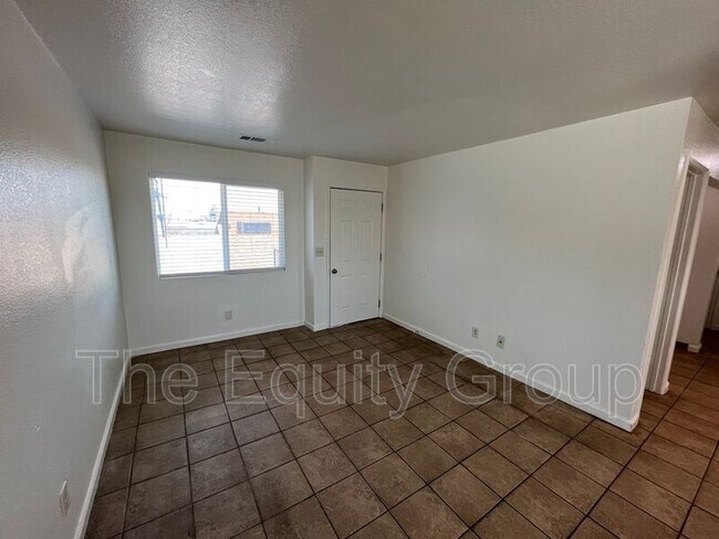 Building Photo - 115 W Sonora Ave